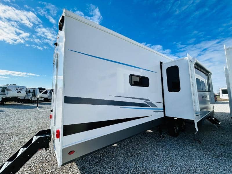 2025 Forest River 2025 Forest River Wildcat - thumbnail 4