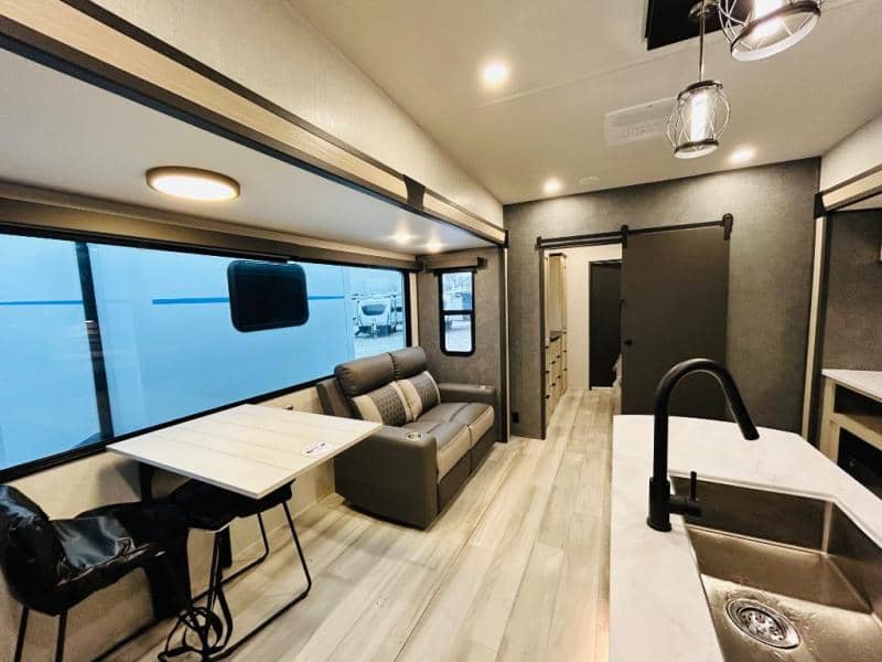 2025 Forest River 2025 Forest River Wildcat - thumbnail 24