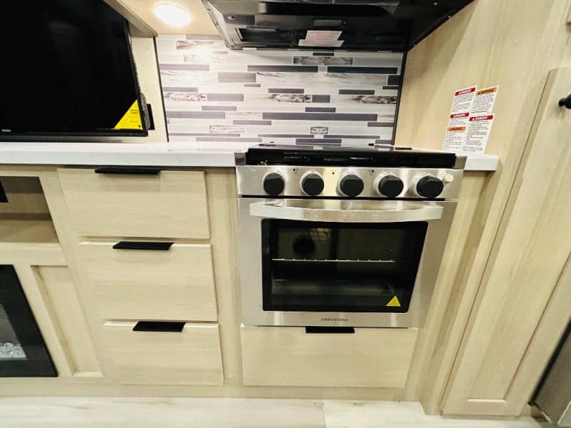 2025 Forest River 2025 Forest River Wildcat - thumbnail 42