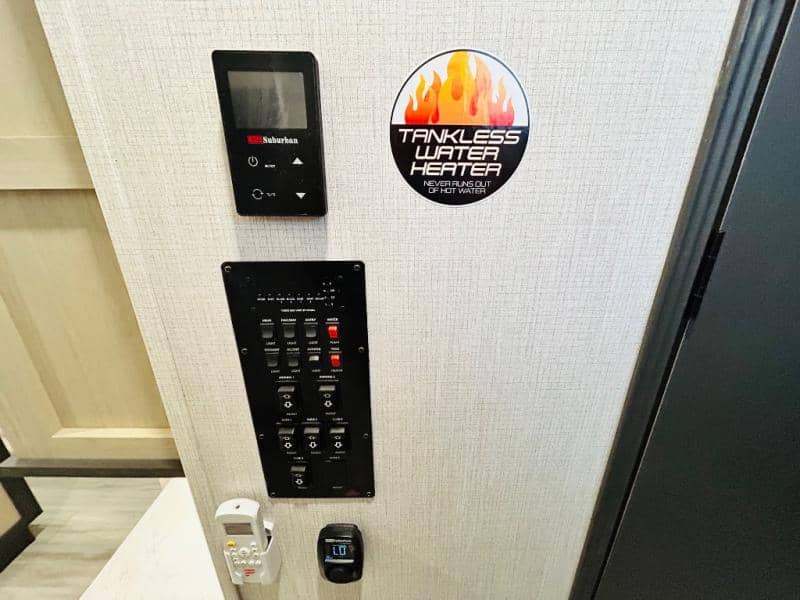 2025 Forest River 2025 Forest River Wildcat - thumbnail 45