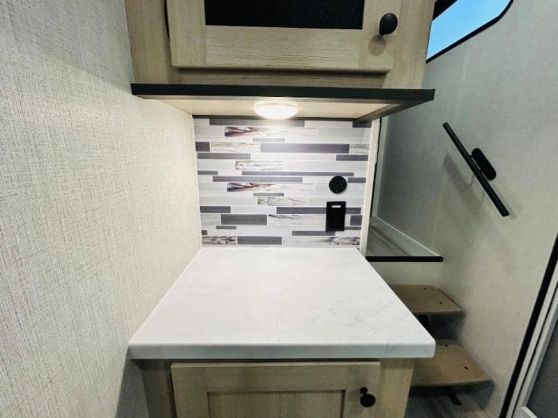 2025 Forest River 2025 Forest River Wildcat - thumbnail 49