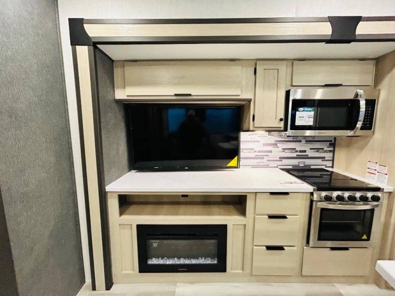 2025 Forest River 2025 Forest River Wildcat - thumbnail 51