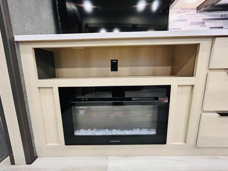 2025 Forest River 2025 Forest River Wildcat - thumbnail 52