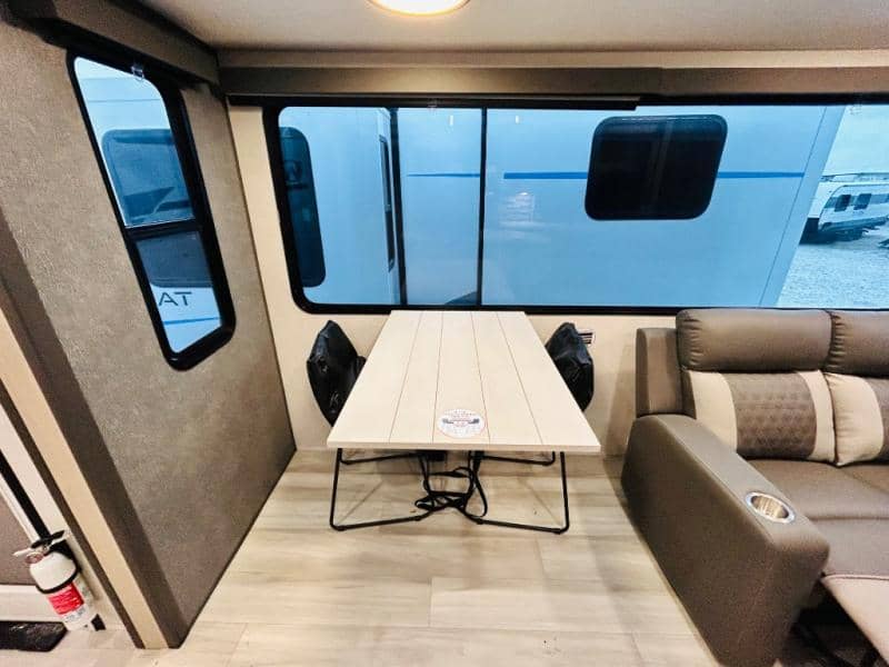 2025 Forest River 2025 Forest River Wildcat - thumbnail 55