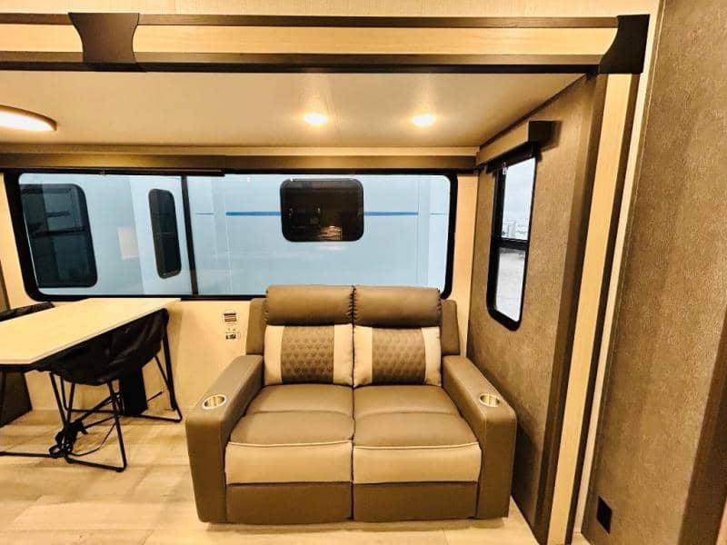 2025 Forest River 2025 Forest River Wildcat - thumbnail 58