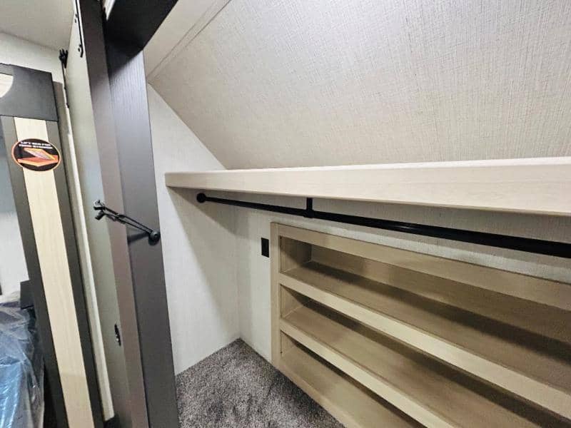 2025 Forest River 2025 Forest River Wildcat - thumbnail 76