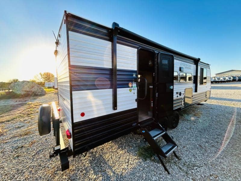 2025 Forest River 2025 Forest River Cherokee Grey Wolf - thumbnail 4