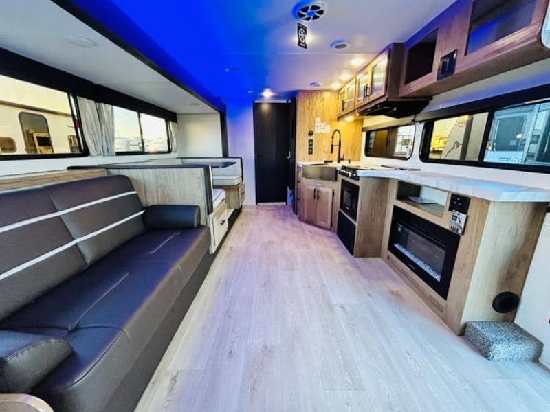 2025 Forest River 2025 Forest River Cherokee Grey Wolf - thumbnail 22