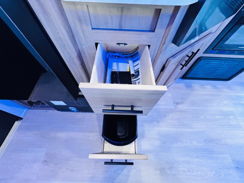 2025 Forest River 2025 Forest River Cherokee Grey Wolf - thumbnail 33