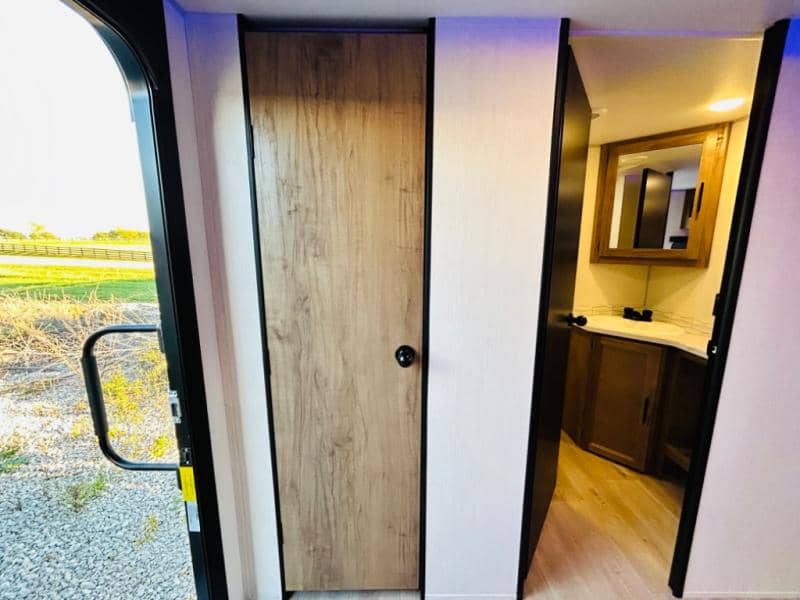 2025 Forest River 2025 Forest River Cherokee Grey Wolf - thumbnail 46