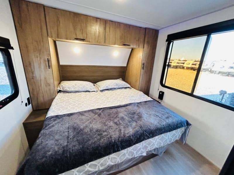 2025 Forest River 2025 Forest River Cherokee Grey Wolf - thumbnail 70