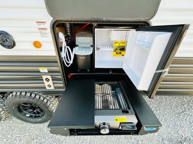 2025 Forest River 2025 Forest River Cherokee Grey Wolf - thumbnail 19