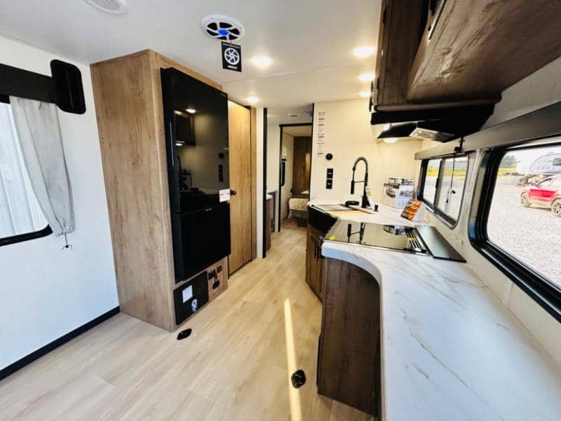 2025 Forest River 2025 Forest River Cherokee Grey Wolf - thumbnail 20