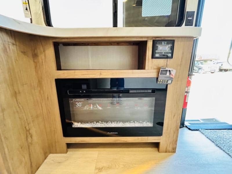 2025 Forest River 2025 Forest River Cherokee Grey Wolf - thumbnail 30