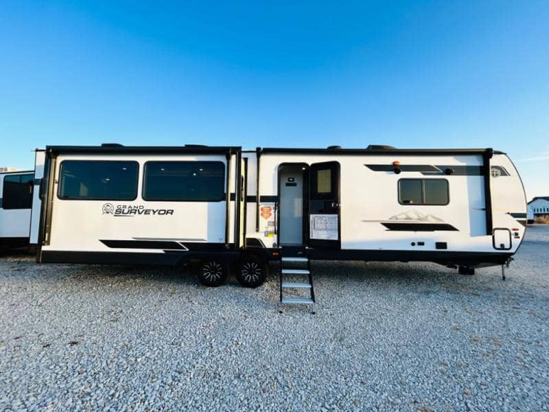 2025 Forest River 2025 Forest River Surveyor - thumbnail 4