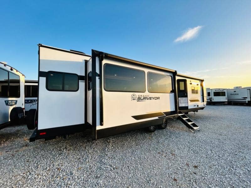 2025 Forest River 2025 Forest River Surveyor - thumbnail 5