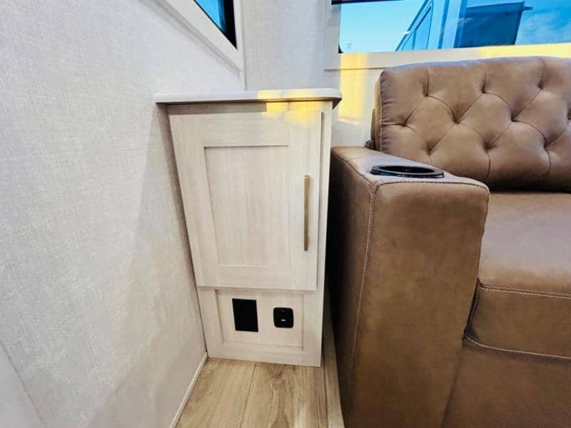 2025 Forest River 2025 Forest River Surveyor - thumbnail 65