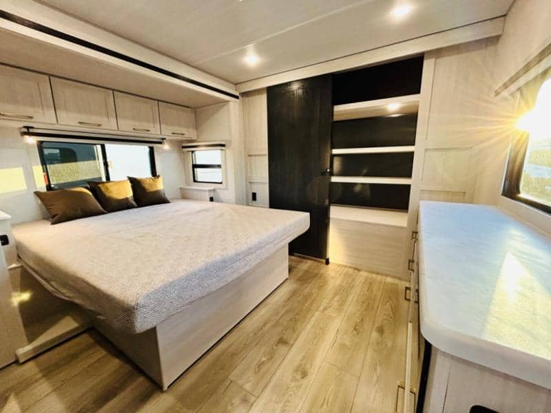 2025 Forest River 2025 Forest River Surveyor - thumbnail 85