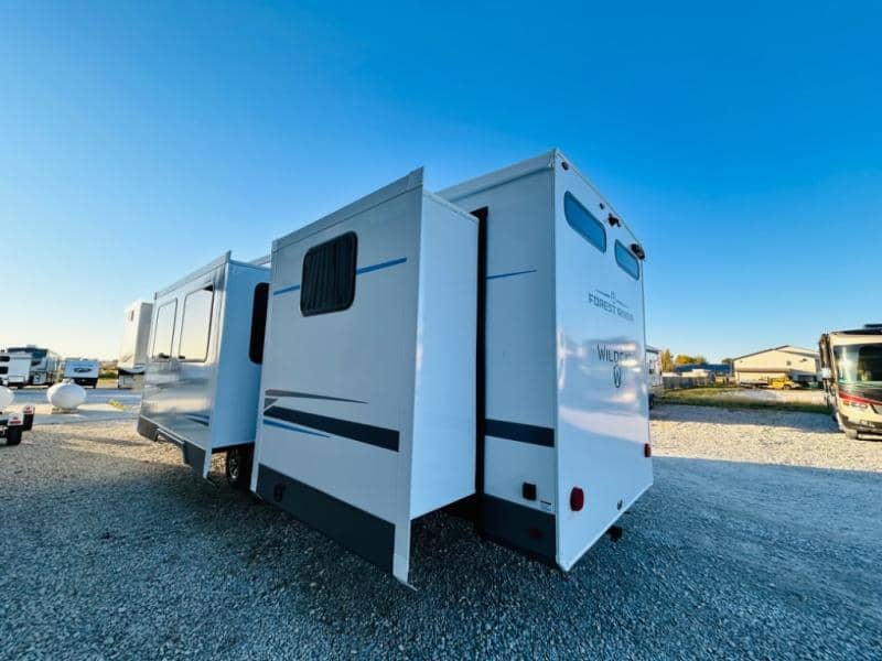 2025 Forest River 2025 Forest River Wildcat - thumbnail 7