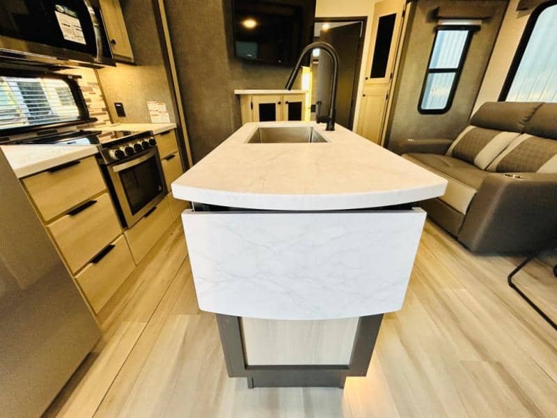 2025 Forest River 2025 Forest River Wildcat - thumbnail 24