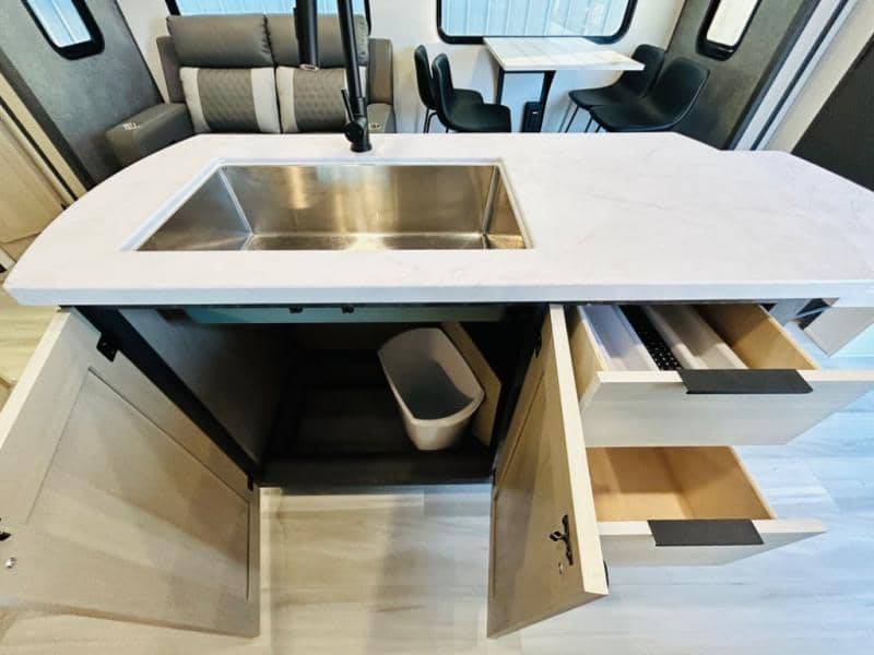 2025 Forest River 2025 Forest River Wildcat - thumbnail 29