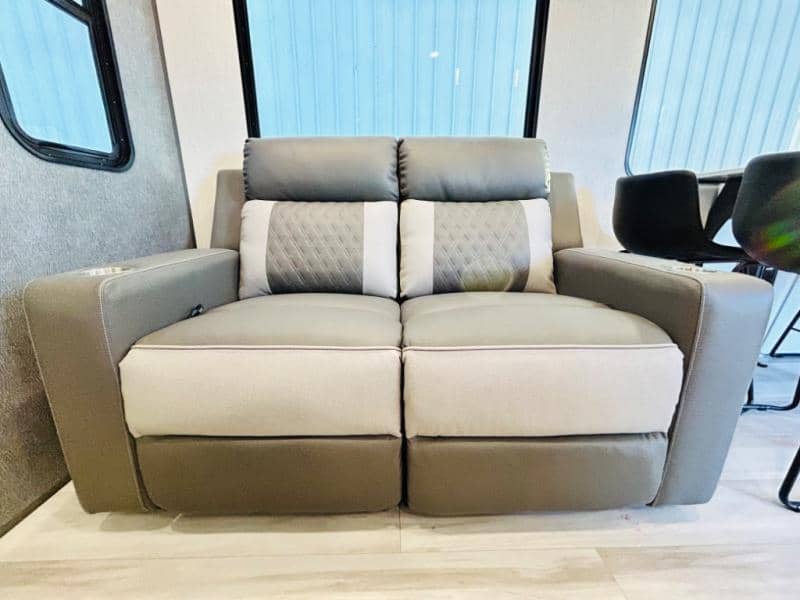 2025 Forest River 2025 Forest River Wildcat - thumbnail 45