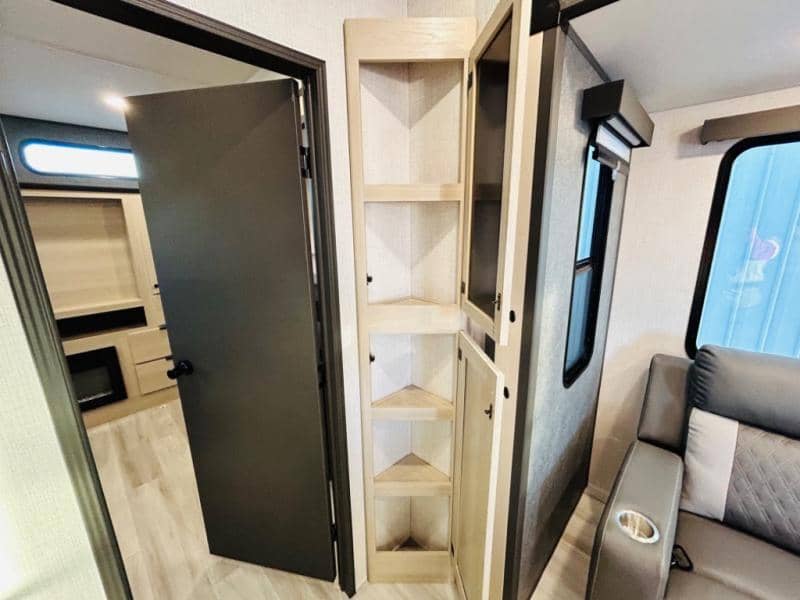 2025 Forest River 2025 Forest River Wildcat - thumbnail 51