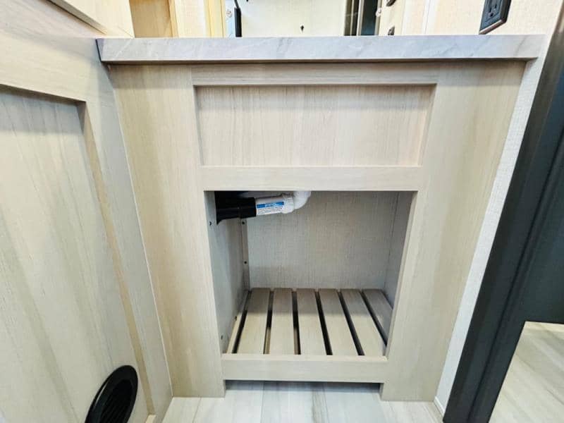 2025 Forest River 2025 Forest River Wildcat - thumbnail 56