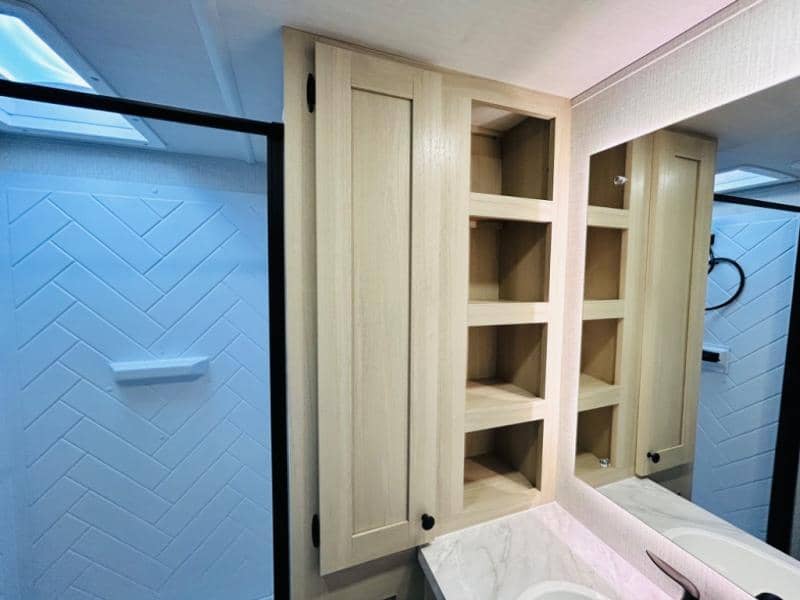 2025 Forest River 2025 Forest River Wildcat - thumbnail 57