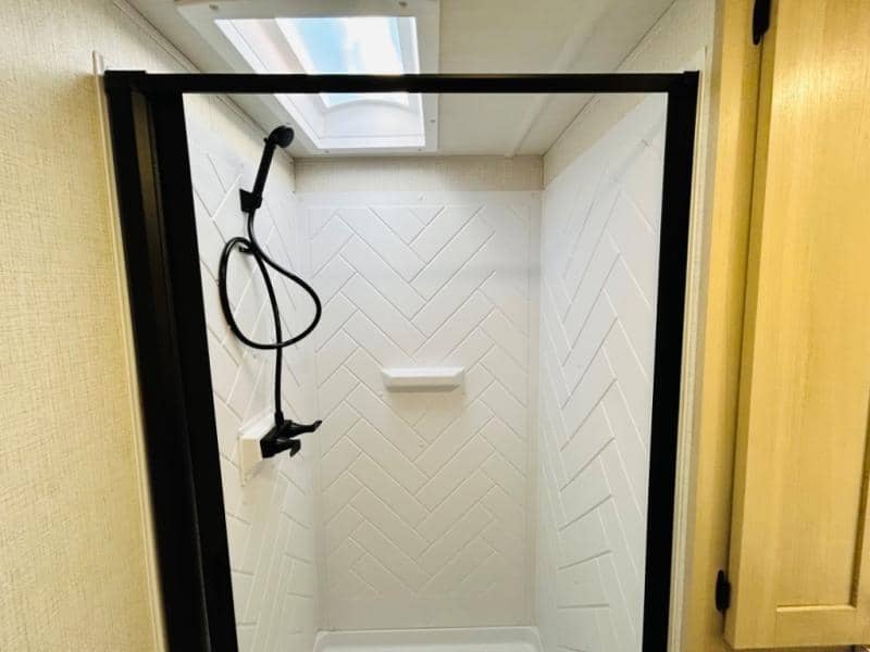 2025 Forest River 2025 Forest River Wildcat - thumbnail 59