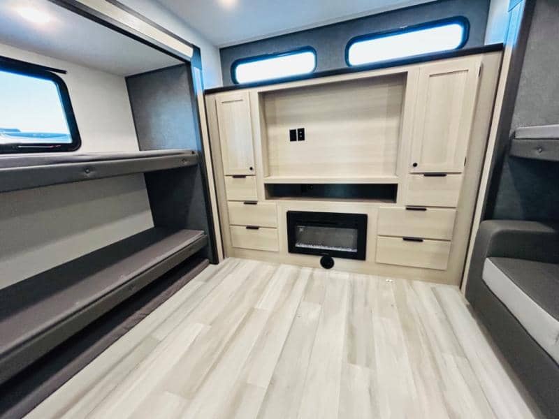 2025 Forest River 2025 Forest River Wildcat - thumbnail 73