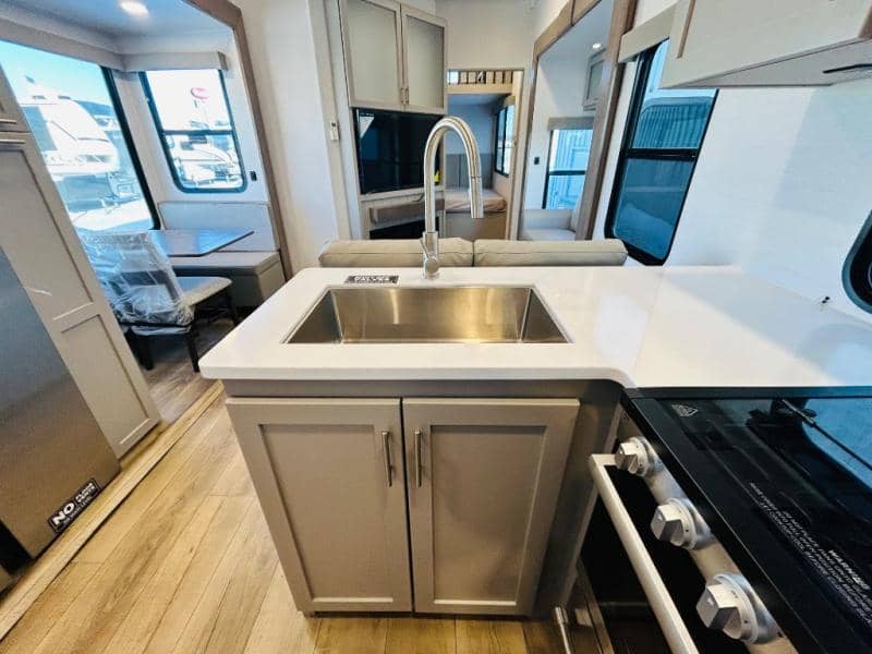 2025 Alliance RV 2025 Alliance RV Avenue - thumbnail 24