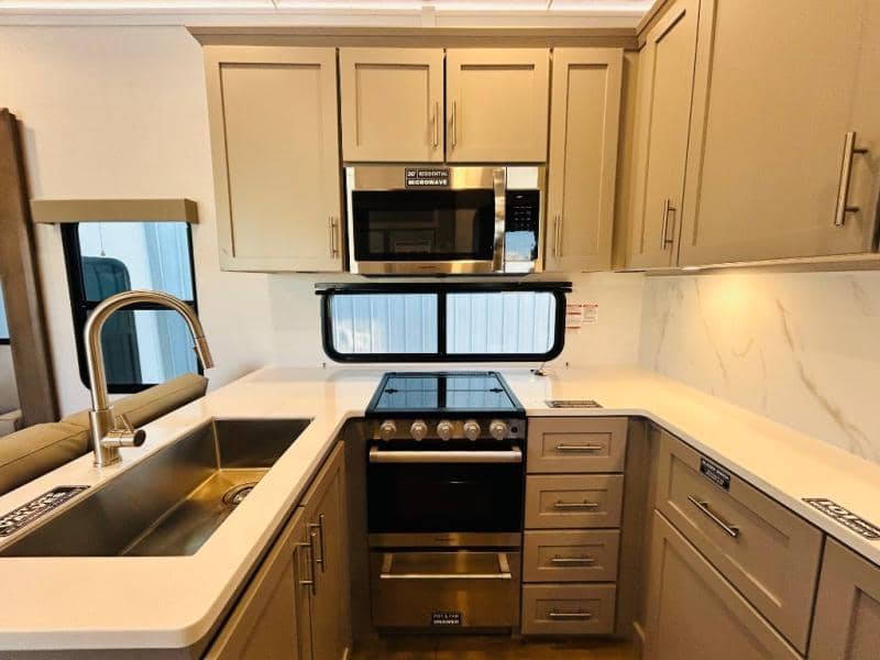 2025 Alliance RV 2025 Alliance RV Avenue - thumbnail 26