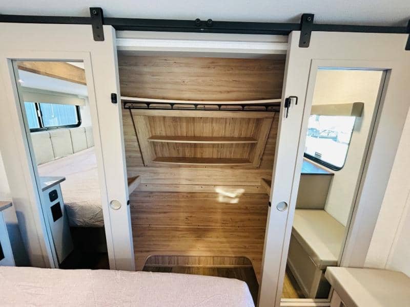 2025 Alliance RV 2025 Alliance RV Avenue - thumbnail 90