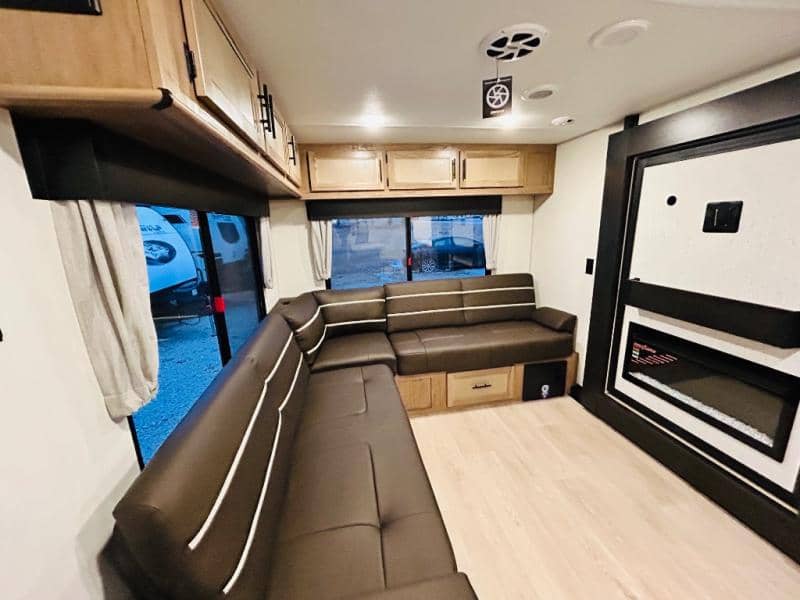 2025 Forest River 2025 Forest River Cherokee Grey Wolf - thumbnail 18