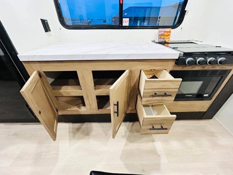 2025 Forest River 2025 Forest River Cherokee Grey Wolf - thumbnail 26