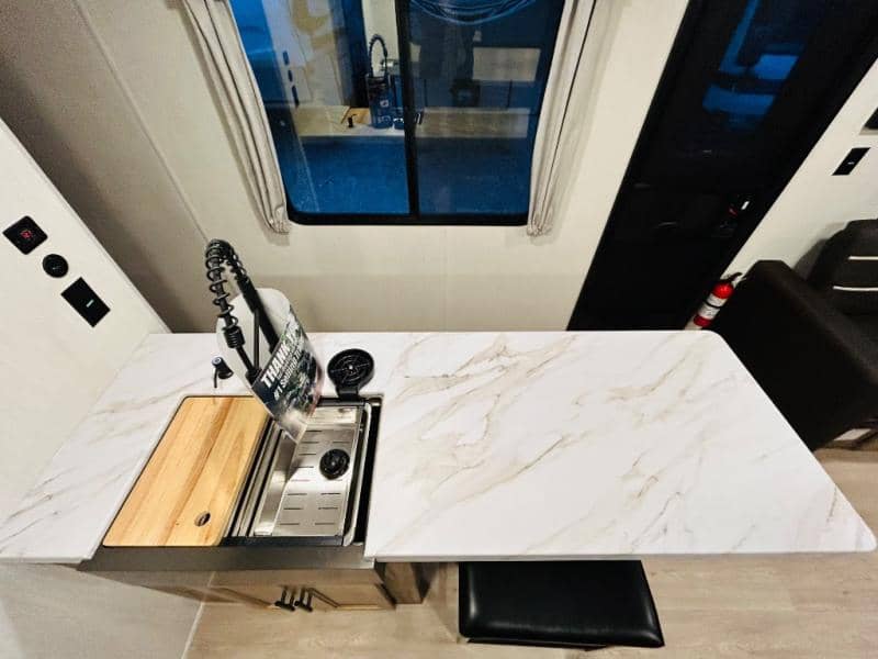 2025 Forest River 2025 Forest River Cherokee Grey Wolf - thumbnail 30