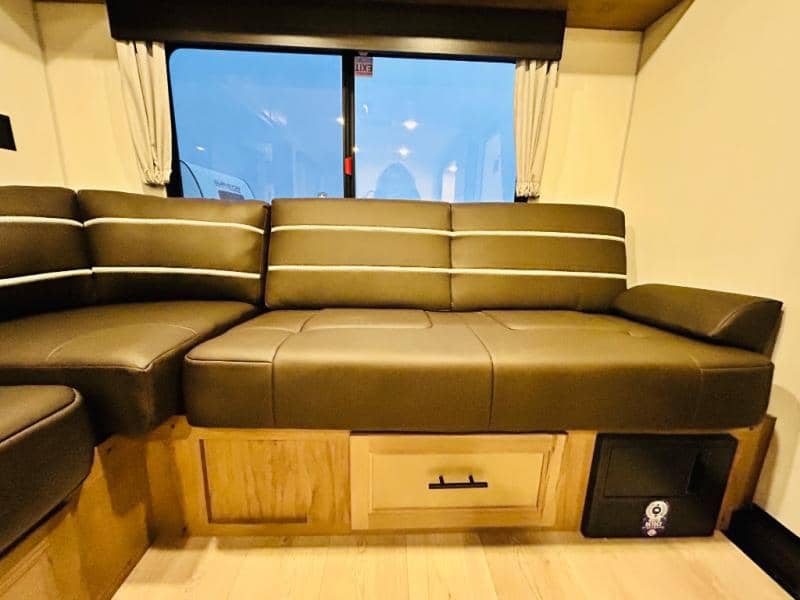 2025 Forest River 2025 Forest River Cherokee Grey Wolf - thumbnail 45