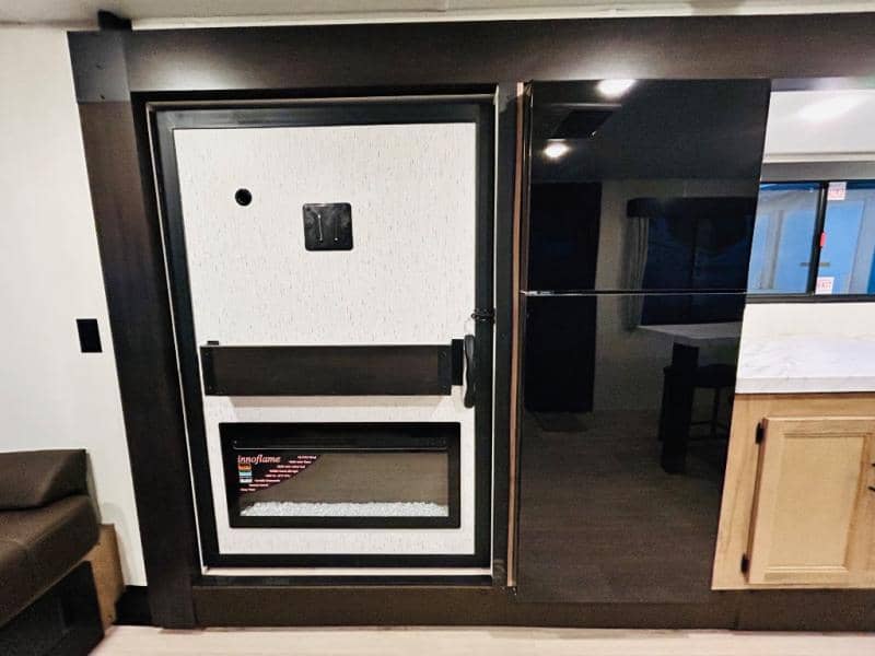 2025 Forest River 2025 Forest River Cherokee Grey Wolf - thumbnail 48