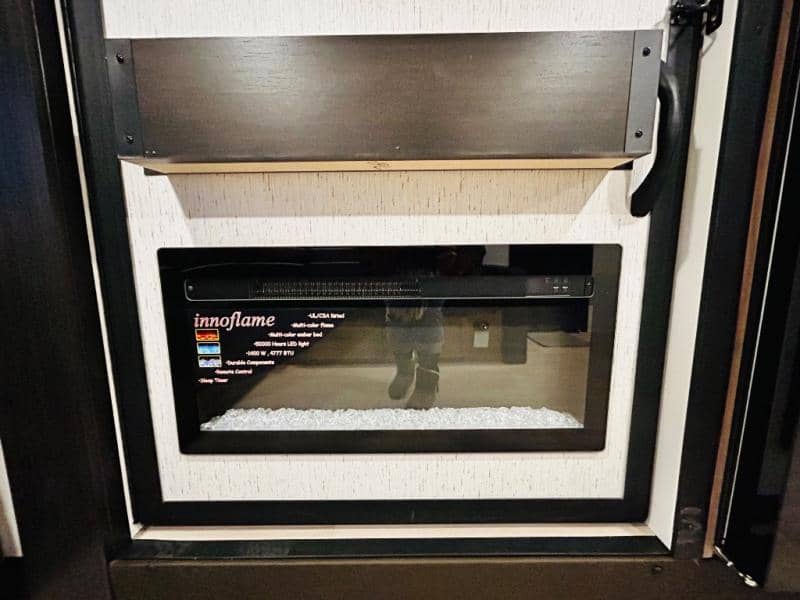 2025 Forest River 2025 Forest River Cherokee Grey Wolf - thumbnail 50