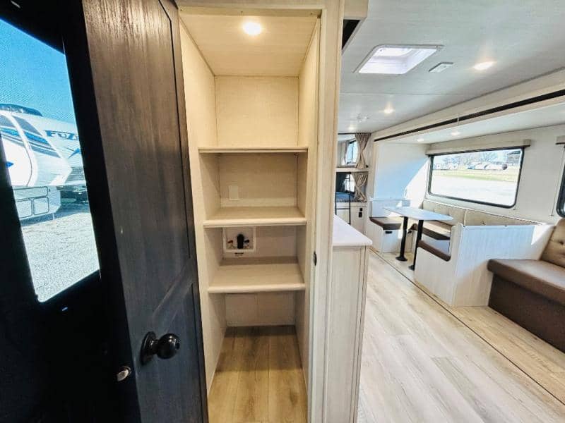 2025 Forest River 2025 Forest River Surveyor Legend X - thumbnail 34