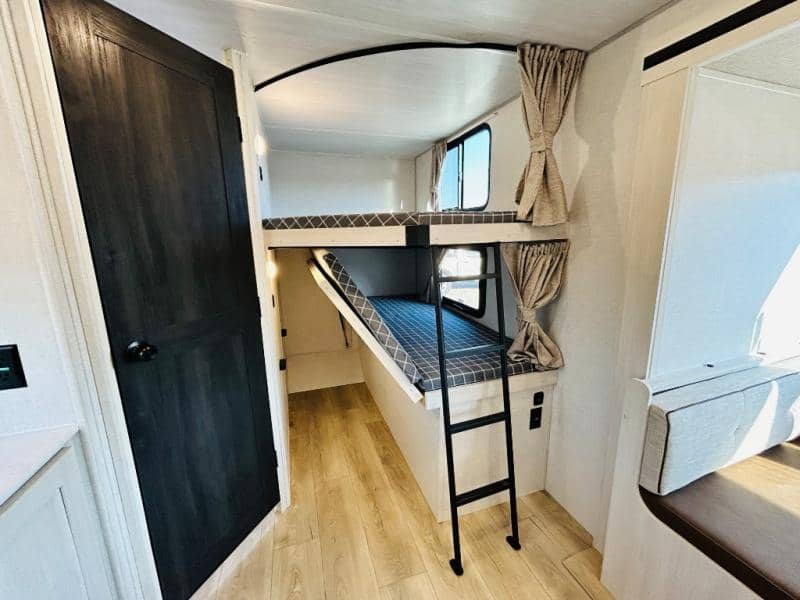 2025 Forest River 2025 Forest River Surveyor Legend X - thumbnail 47