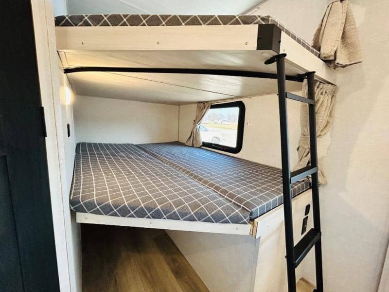 2025 Forest River 2025 Forest River Surveyor Legend X - thumbnail 49