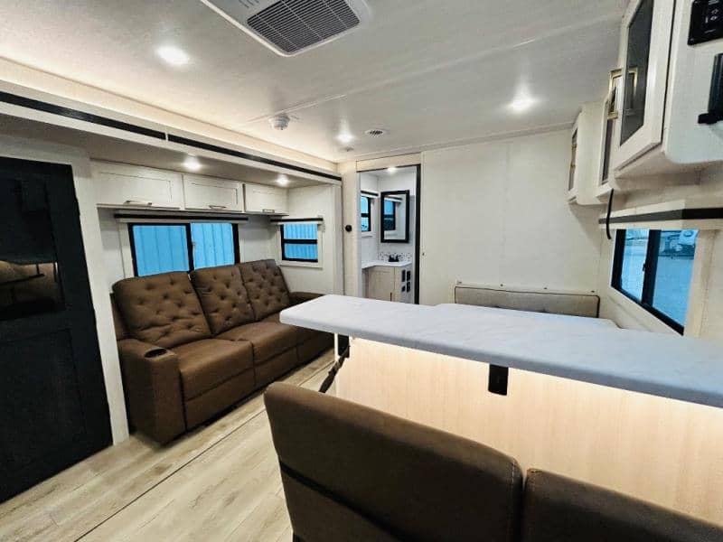 2025 Forest River 2025 Forest River Surveyor Legend - thumbnail 18