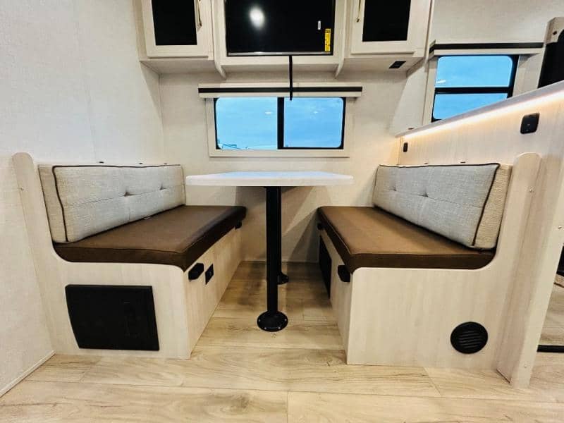 2025 Forest River 2025 Forest River Surveyor Legend - thumbnail 50