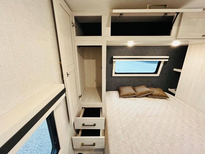 2025 Forest River 2025 Forest River Surveyor Legend - thumbnail 70