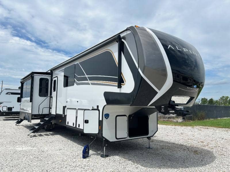 2025 Keystone RV 2025 Keystone RV Alpine - thumbnail 4
