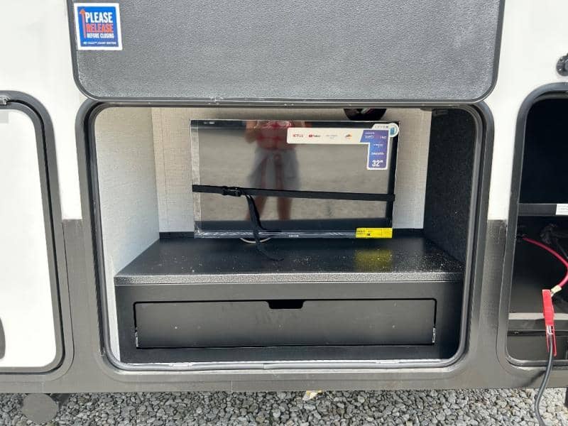 2025 Keystone RV 2025 Keystone RV Alpine - thumbnail 11