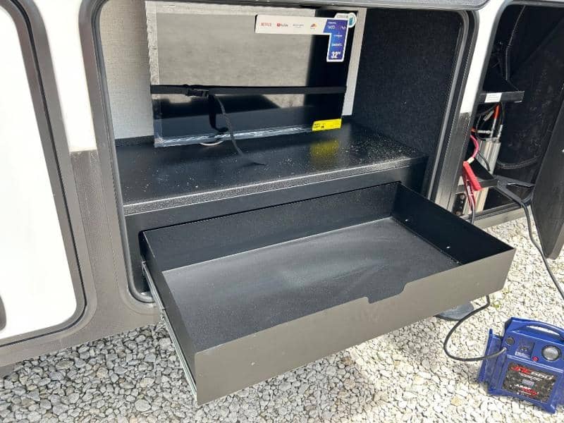 2025 Keystone RV 2025 Keystone RV Alpine - thumbnail 12