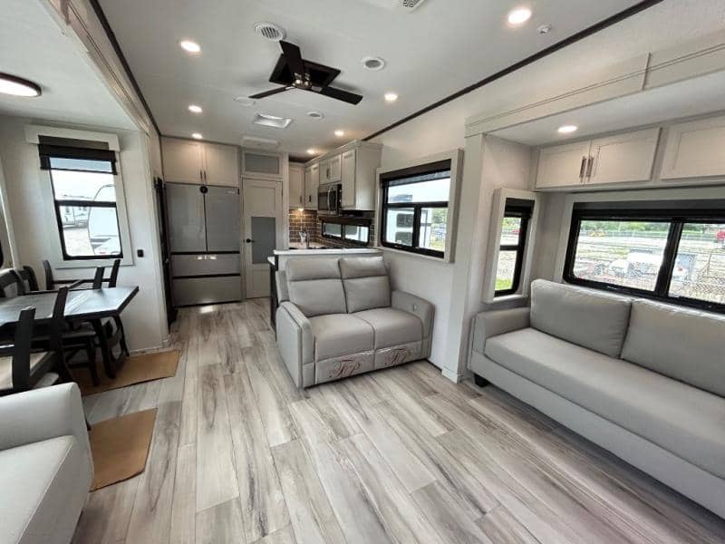 2025 Keystone RV 2025 Keystone RV Alpine - thumbnail 21